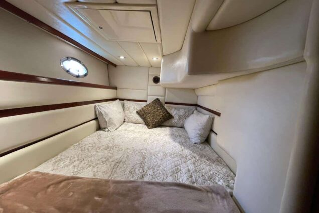45ft Al SHAALI yacht master cabin bedroom Dubai yacht rental