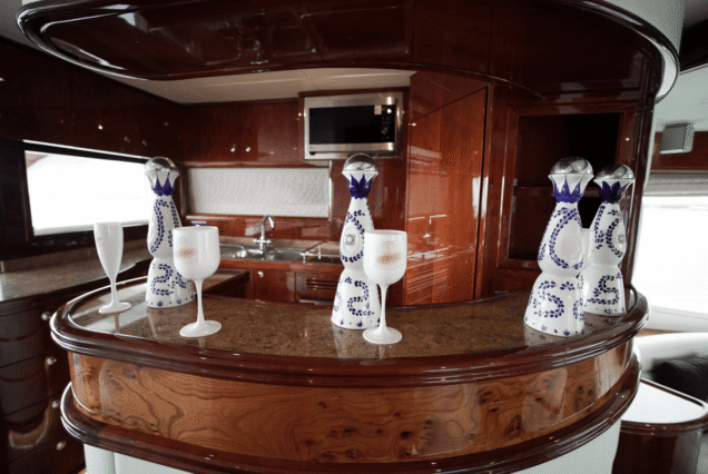 66ft Majesty Bella Vita salon lounge Dubai Marina rental