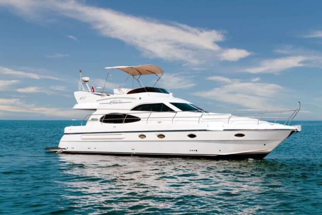Rose 52ft Majesty Dubai yacht rental