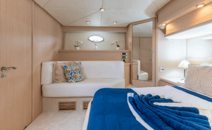 64ft Luxurious Sunseeker master cabin bedroom with bathroom Dubai yacht rental