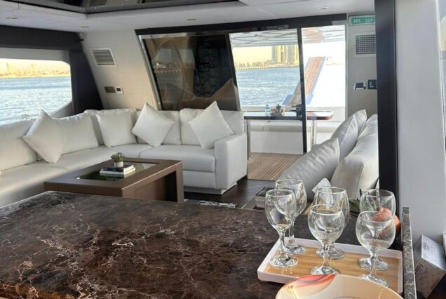 82ft Duretti with Jacuzzi (Refitted 2025) salon lounge Dubai Marina rental
