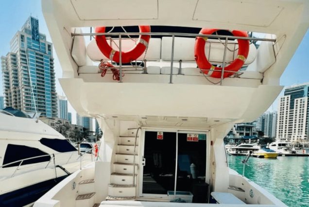 Majesty 48ft Yacht Dubai swim platform with easy access to the sea