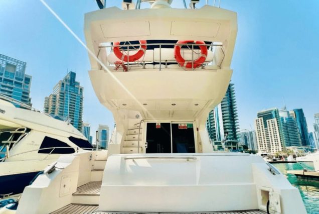 Majesty 48ft Yacht Dubai swim platform with easy access to the sea