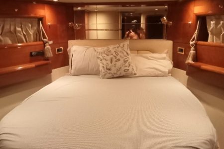 65ft Yacht second room Dubai Marina charter