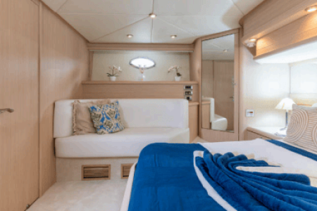 64ft Luxurious Sunseeker master cabin bedroom with bathroom Dubai yacht rental